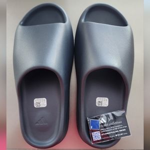 Yeezy Slide Slate Grey